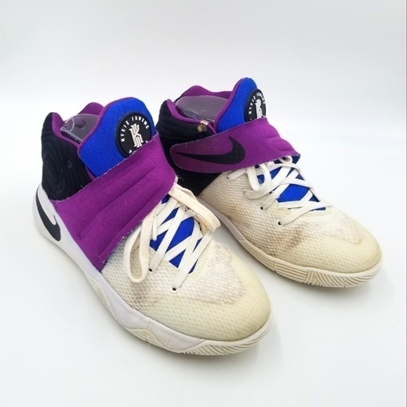 Nike Kyrie Irving Basketball Kyrie 2 Kyrache Sneaker Shoe 4.5Y Youth - Picture 1 of 11